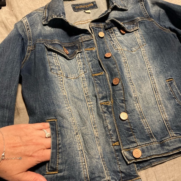 Jean jacket - Picture 2 of 3